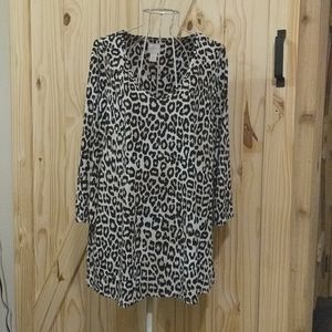 Chico's brand ladies blouse, sz 2, leopard print polyester pullover.